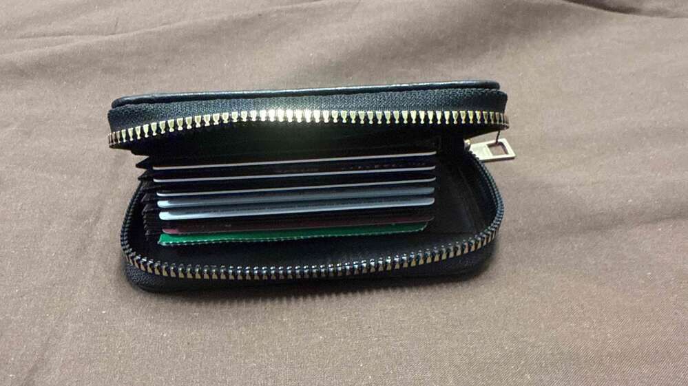 Fashion Short Wallet – Slim Multi-Card Holder - Black