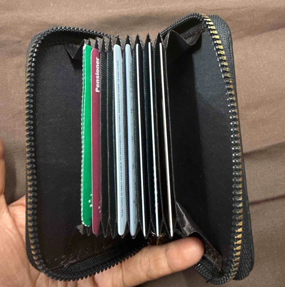 Fashion Short Wallet – Slim Multi-Card Holder - Black