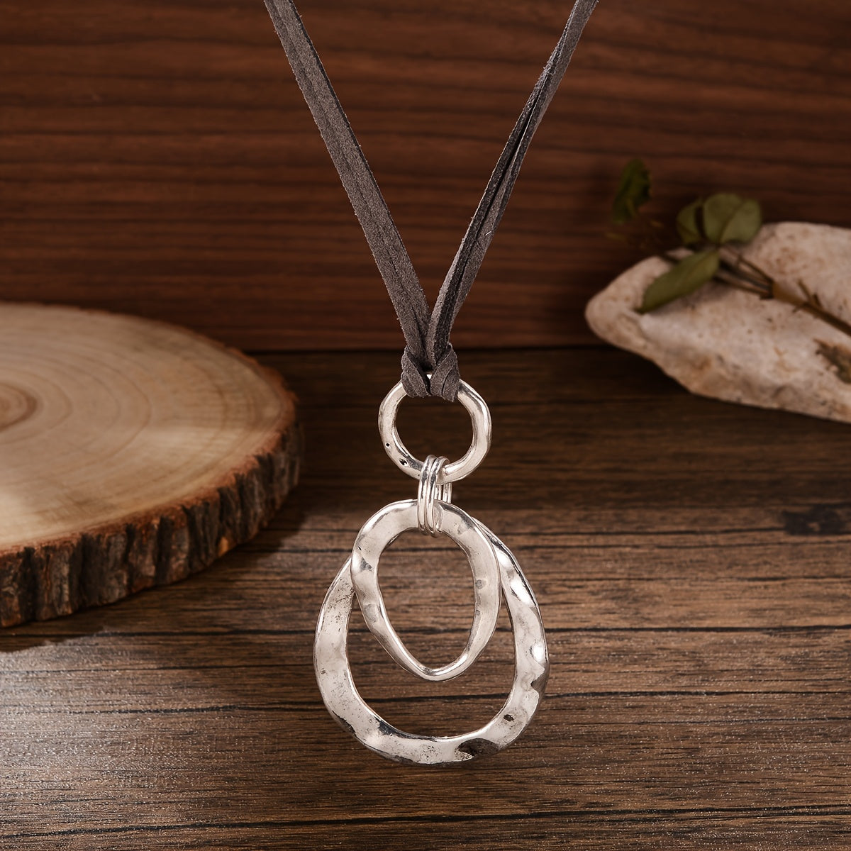 Vintage Bohemian Round Pendant Necklace – Handmade Metal Style Unisex Jewellery