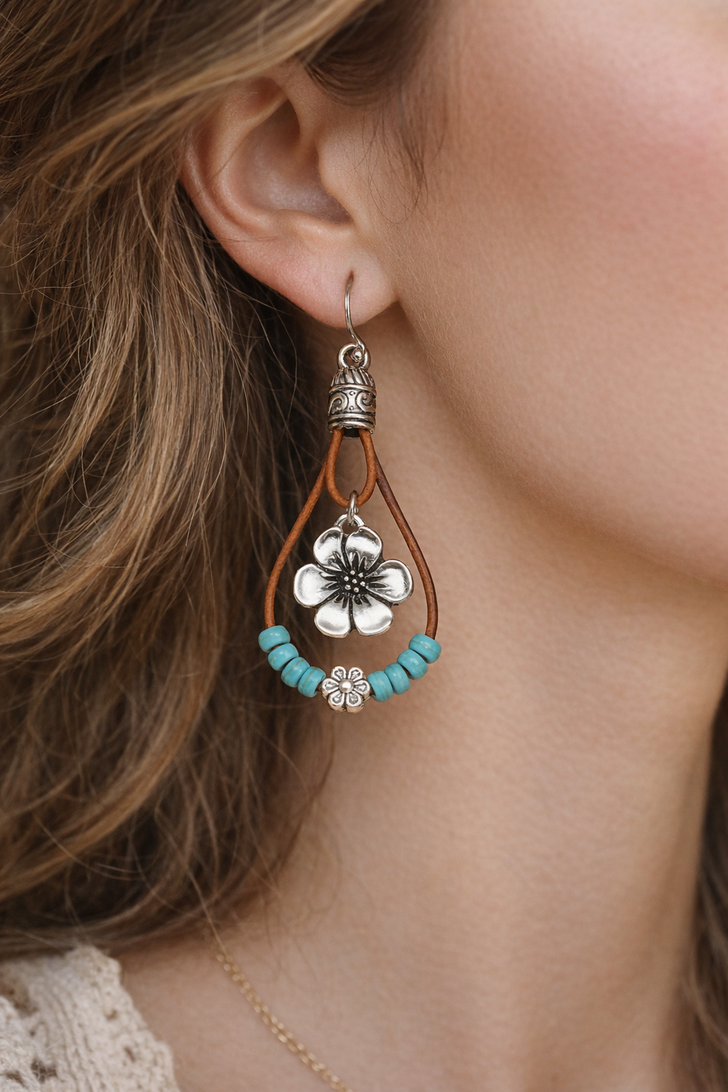 Plum Blossom Pendant With Turquoise Beads Earrings