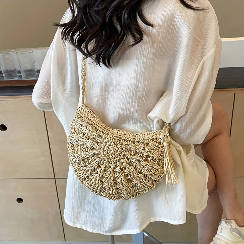 Woven Straw Crossbody Bag for Everyday Use with Adjustable Strap and Natural Texture