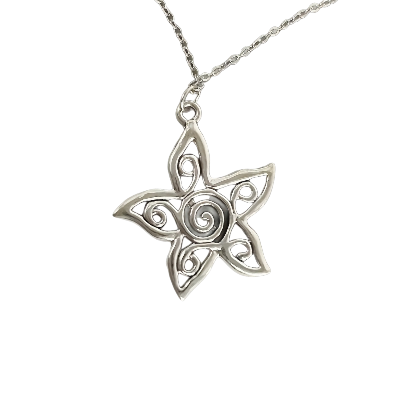 Minimalist Hollow Carved Floral Necklace – Lightweight Boho Jewellery for Daily Wear