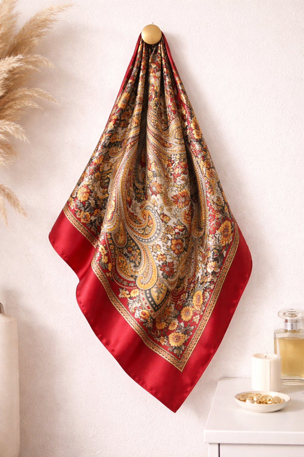 Vintage Paisley Satin Square Scarf – 90×90cm Elegant Headscarf (Red)