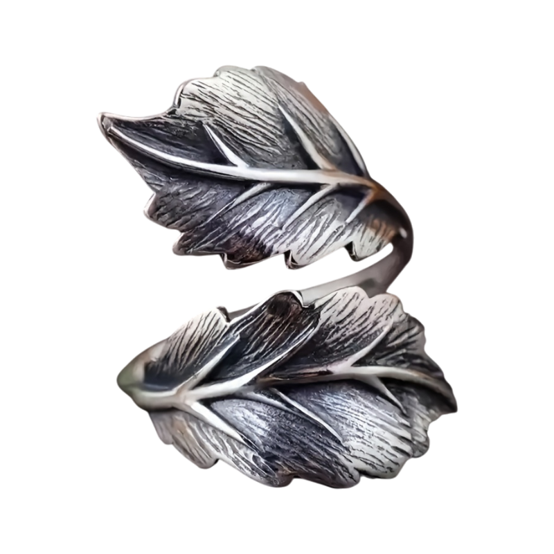 Vintage leaf adjustable ring crafted from gold-plated copper.